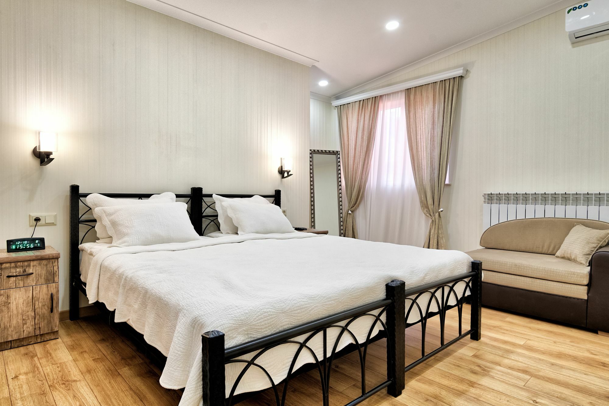 Q&B House Hotel Tbilisi Exterior photo